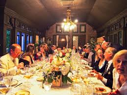 INVITE SOME ROSÉS TO DINNER THIS HOLIDAY