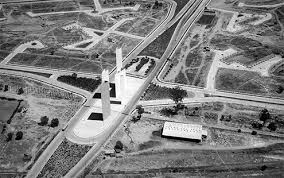 Jose Miguel Hernandez Hernandez Www Jmhdezhdez Com Torres De Ciudad Satelite Luis Barragan Mathias Goeritz Naucalp Satelite Mexico Fotos De Mexico Torres