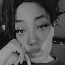 Jazell Renea Johnson님(@believezee) • Threads, 자유로운 소통 공간