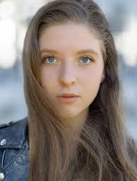 Lindsay Hatcher's Instagram, Twitter & Facebook