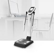 When you stand on a tanita monitor, a very low, safe electrical signal is sent from four metal electrodes through your feet to your legs and abdomen. Inbody 270 Portable And Easy Body Composition Analysis