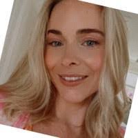 Holly Paynter's Instagram, Twitter & Facebook