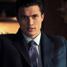 Vem spelade Reggie bättre? : r/riverdale