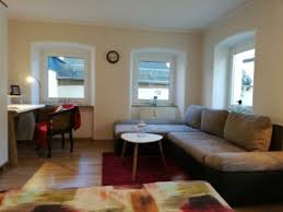 Der aktuelle durchschnittliche quadratmeterpreis für eine eigentumswohnung in naila liegt bei 1.116,76 €/m². 1 Zimmer Wohnung Zu Vermieten Hauptstrasse 4 95119 Bayern Naila Mapio Net