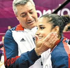 Aly Raisman wins floor in finale