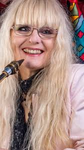 Some seasonal cheer from @songbird2407 with Andy Leggett and Pete Mathison,  Enjoy all !, #jazz #music #jazzmusic #hiphop #dance #guitar #soul #blues  #rock #musician #funk #livemusic #piano #vinyl ...