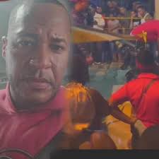 Ahora mismo en una CRV Negra acaban de llegar y matan este comerciante. Nos  llegan las imágenes. Primer comentario