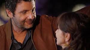 The bomber jacket brown suede Xavier (Philippe Lellouche) in Clem S07E03