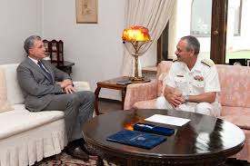 Forțele navale române scriu o nouă pagină de istorie începând de astăzi, 20 ianuarie, prin asumarea comenzii unei grupări nato de la bordul unei nave române, puitorul de mine şi plase 'viceamiral constantin bălescu', a afirmat șeful statului major al forţelor navale, viceamiral dr. È™eful Statului Major Al ForÈ›elor Navale La Palatul Elisabeta Familia RegalÄƒ A Romaniei Royal Family Of Romania