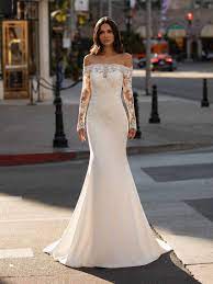 Das label tom tailor denim steht für casual streetwear | shoppe aktuelle kollektionen für damen & herren Fit Flare Brautkleid Winters Pronovias Hochzeitskleid