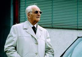 The july 21, 1987, hundreds of journalists exclaimed in surprise, when the ferrari f40 was unveiled at the civic center of maranello. Enzo Ferrari 30 Years On Enzari