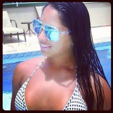 Danielle Benevides (@danibnf)