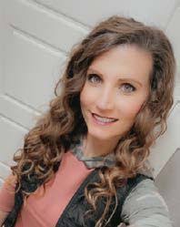 Karen Halder's Instagram, Twitter & Facebook