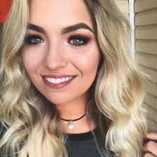 Shanna Montgomery's Instagram, Twitter & Facebook