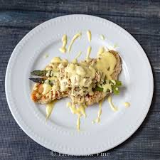 Easy Chicken Oscar Recipe Made With Hollandaise Sauce Recipe Chicken Oscar Recipe Oscar Food Food