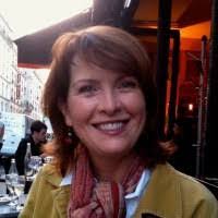 Jennifer Loren's Instagram, Twitter & Facebook