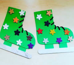 The activity teaches kids how to communicate clearly and effectively while enabling them to solve problems in a creative way. Ice Hockey Craft Ideas