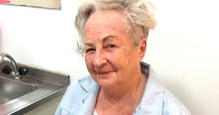 Volver a escuchar a los 84 años: “Recuperé mi audición, y con ella mi vida  social y familiar”