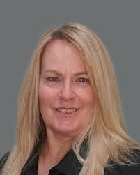 Erin Damron's Instagram, Twitter & Facebook