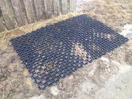 In diesem fall werden die matten ohne vorbereitungen auf den naturboden gelegt. Country Reiten Schnelle Paddockbefestigung Ohne Unterbau