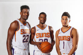 Suns Center Deandre Ayton Proves Hes Not Shaq Or Dwight