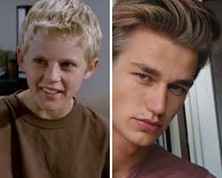 GUYS I'M SCREAMING THIS IS ELLIOT GILBERT FROM H2O! WHAT THE HECK