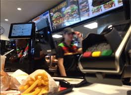 Burger king ist hinter mcdonald's die zweitgrößte kette von schnellrestaurants in deutschland. Seine Et Marne Burger King Recrute 20 Personnes Pour Son Arrivee Au Carre Senart La Republique De Seine Et Marne