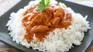 Chicken tikka masala is a dish consisting of roasted marinated chicken chunks (chicken tikka) in spiced curry sauce. Poulet Tikka Massala Youtube