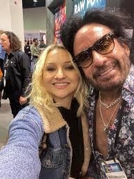 Robert Hesser's Instagram, Twitter & Facebook