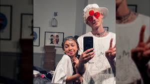 Machine gun kelly is such a doting dad! Who Is The Mother Of Machine Gun Kelly S Daughter