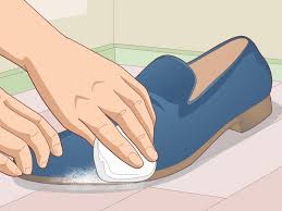 Use aquila to safely clean your oiled leather as often as needed. 3 Easy Ways To Get Oil Out Of Shoes Wikihow