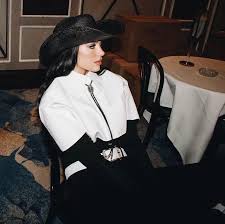 Explore @dualipapt twitter profile and download videos and photos a tua fonte de referência em portugal sobre a cantora e vencedora de 2x grammy, @dualipa! Dua Lipa Portugal Dualipapt Twitter