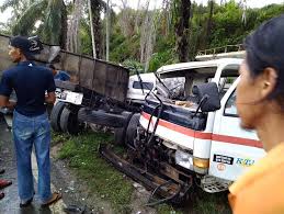 Top 10 koleksi hon tenonet lori malaysia. Pemandu Tersepit Dua Lori 3 Tan Termasuk Membawa Ikan Bertembung Di Lahad Datu Sabah Post