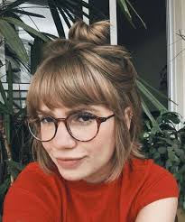 1001 stylische und wunderschone ideen fur frisuren fur kurze haare pony frisur brille frisuren haarschnitt