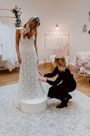Aktuelle mode für jeden anlass. Das Brautstubchen Dein Zaubermoment Brautkleider Remscheid Weddyplace