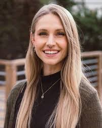 Alyssa Strain's Instagram, Twitter & Facebook