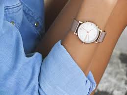 Les Partisanes L Audacieuse Or Rose A Maille Milanaise Lespartisanes Watch Womenwatch Paris Madeinfrance Cute Watches Womens Watches Beautiful Watches