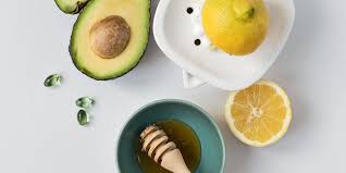 Diy Beaute Faire Un Masque Hydratant A L Avocat Et Au Miel Masque Hydratant Diy Beaute Masque Avocat