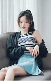 The face appears tender and pleasant with this style. Korean Hairstyles And Fashion Official Korean Fashion Korean Hairstyle Cute Korean Girl Korean Haircut