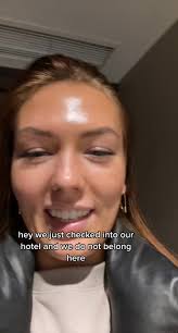 A hotel room tour of Paradox in Vancouver, Canada! It was such an amazing  location and has a restaurant, bar and club! #vancouverhotel  #vancouvertravel #vancouverluxuryliving #canadatravel ...