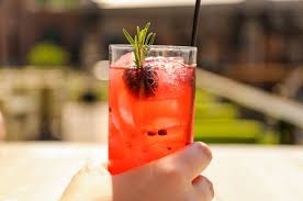 I 10 Cocktail Analcolici Piu Famosi Al Mondo Per Chi Non Vuole Mai Dire Di No A Un Drink Nel 2020 Analcolici Analcolico Cocktail