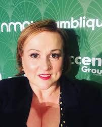 Jo Munro (@savvyshopaholicjo) • Instagram photos and videos