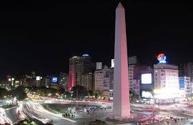 The iconic obelisco de buenos aires stands at the intersection of two of the city's most important streets, avenida 9 de julio and avenida corrientes. A 83 Anos De Su Construccion Conoce Las Curiosidades Mas Sorprendentes Del Obelisco La 100