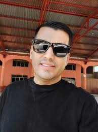 Ismael Buenrostro's Instagram, Twitter & Facebook