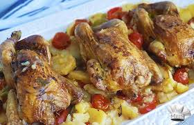 Sirve las patatas panadera como guarnición de carnes o pescados al horno. Picantones Al Horno Con Patatas Panaderas La Cocina De Masito