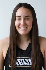 Kendra Lee's Instagram, Twitter & Facebook