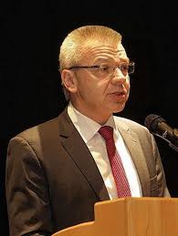 Mit perfekter Frisur aufs Treppchen