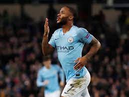 Diese statistik zeigt, welche rückkennummern einer mannschaft in ihrer geschichte schon vergeben waren und an welche spieler. Raheem Sterling Signs New Manchester City Deal Until 2023 Worth 275 000 A Week Mirror Online