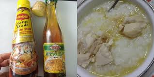 It is rice congee with shredded chicken meat served with some condiments, such as chopped scallion, crispy fried shallot, celery, tongcay (preserved salted vegetables), fried soybean, chinese crullers. Resepi Bubur Ayam Minyak Bijan Resepimyresepi Boloit Com
