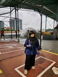 Bci is the country's leading batting cages for sale, online supplier, the trusted brand for professionals, recreational players and schools. Pengalaman Main Softball Di It S A Hit Batting Cages One Utama Farhana Jafri